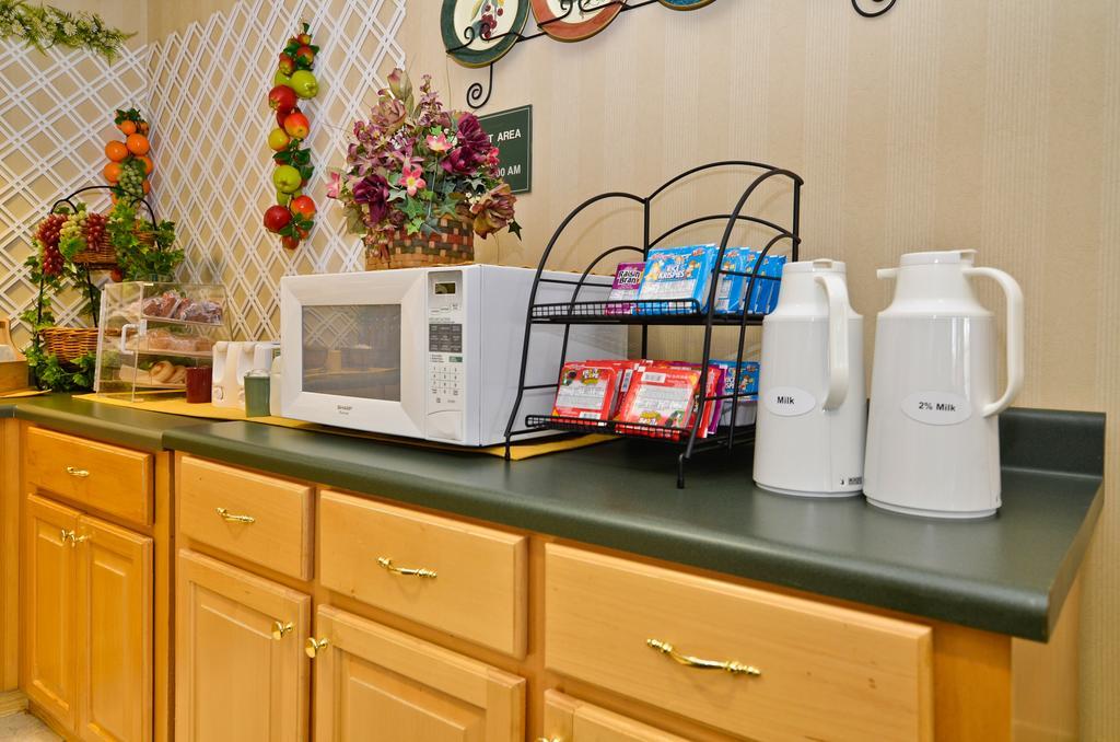 Peach State Inn & Suites Hawkinsville Εξωτερικό φωτογραφία